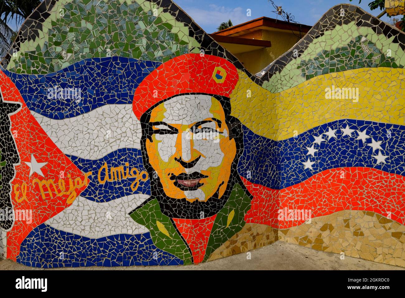 Erstaunliche Mosaiken bilden das Dorf Fusterlandia, Havanna, Kuba, Westindien, Mittelamerika Stockfoto