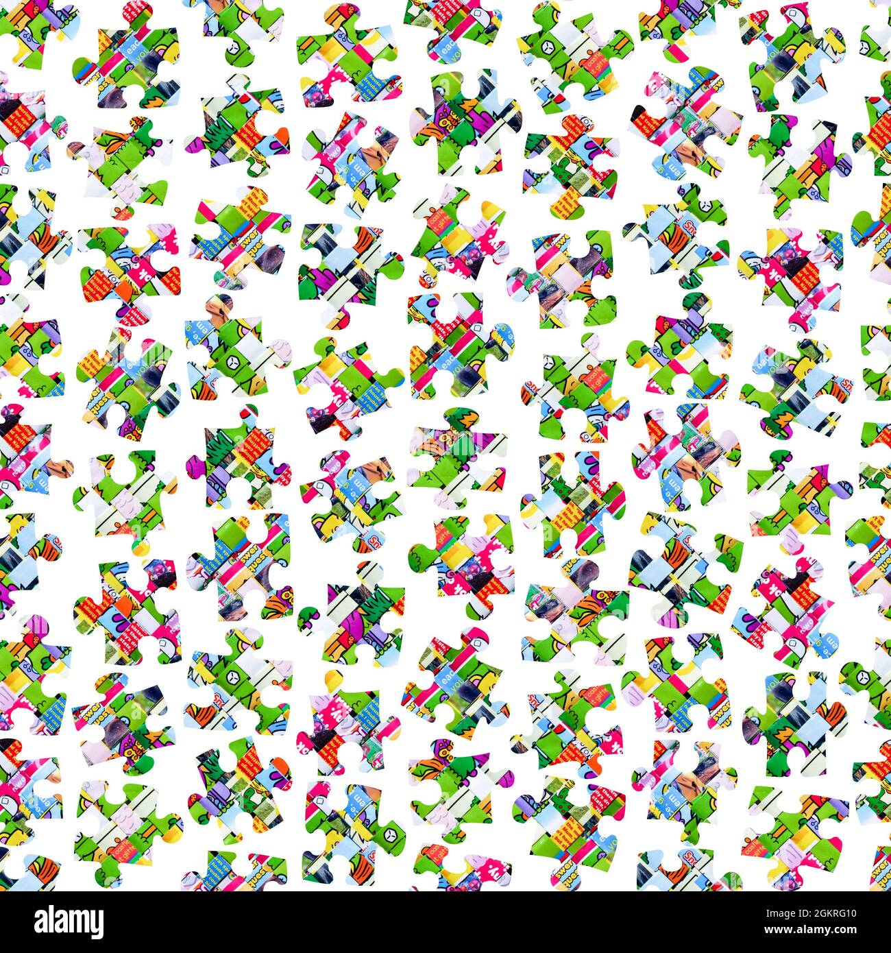 Ein nahtloses, sich wiederholendes Muster aus verstreuten Puzzleteilen, die auf weißem Hintergrund isoliert sind, mit Beschneidungspfad Stockfoto
