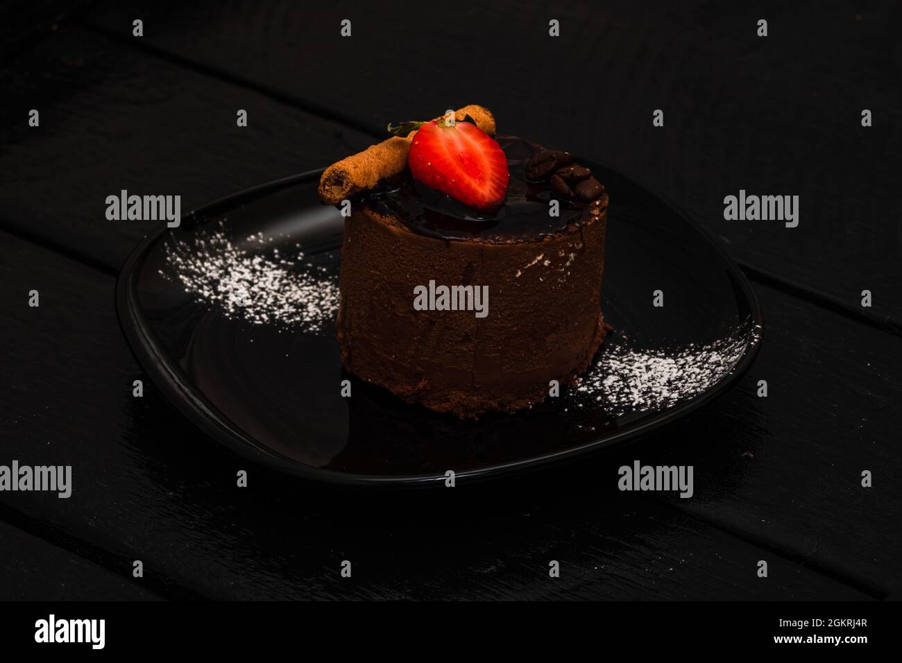 Nahaufnahme eines köstlichen Schokoladenmousse-Nachtisches Stockfoto