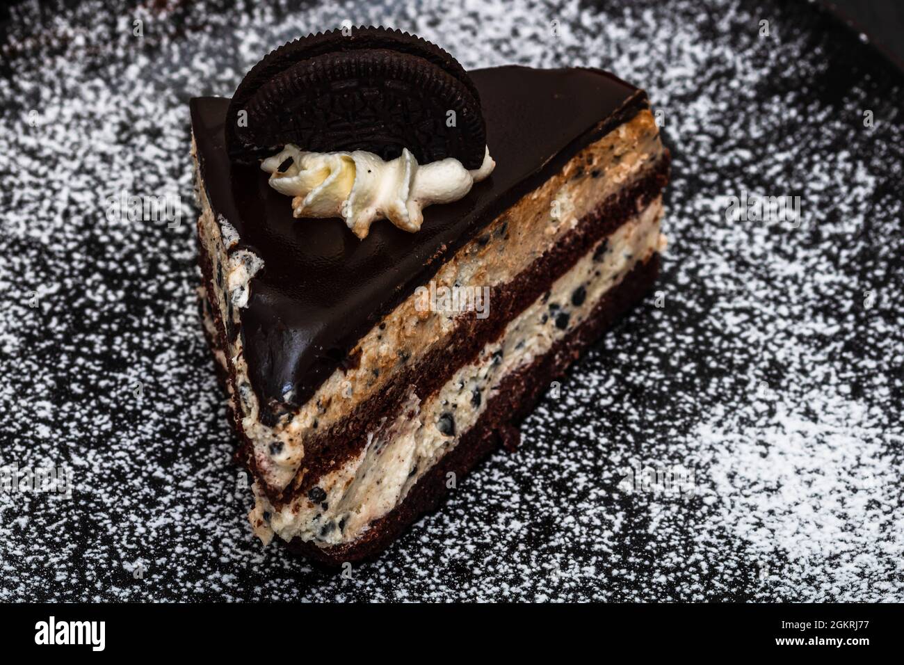 Nahaufnahme eines köstlichen Schokoladenmousse-Nachtisches Stockfoto