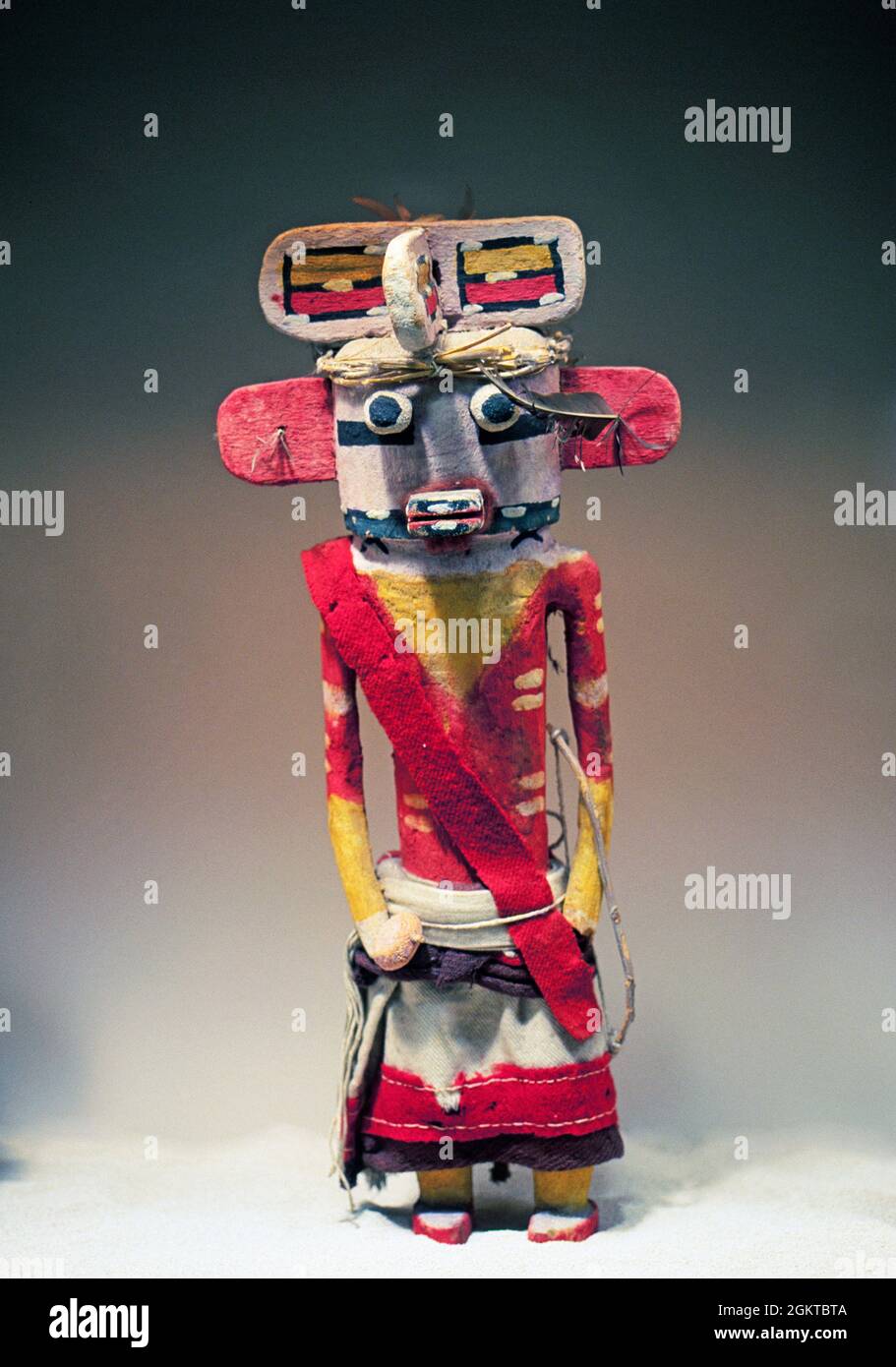 Detail einer alten Hopi Indian oder Zuni Indian Katchina Puppe Stockfoto