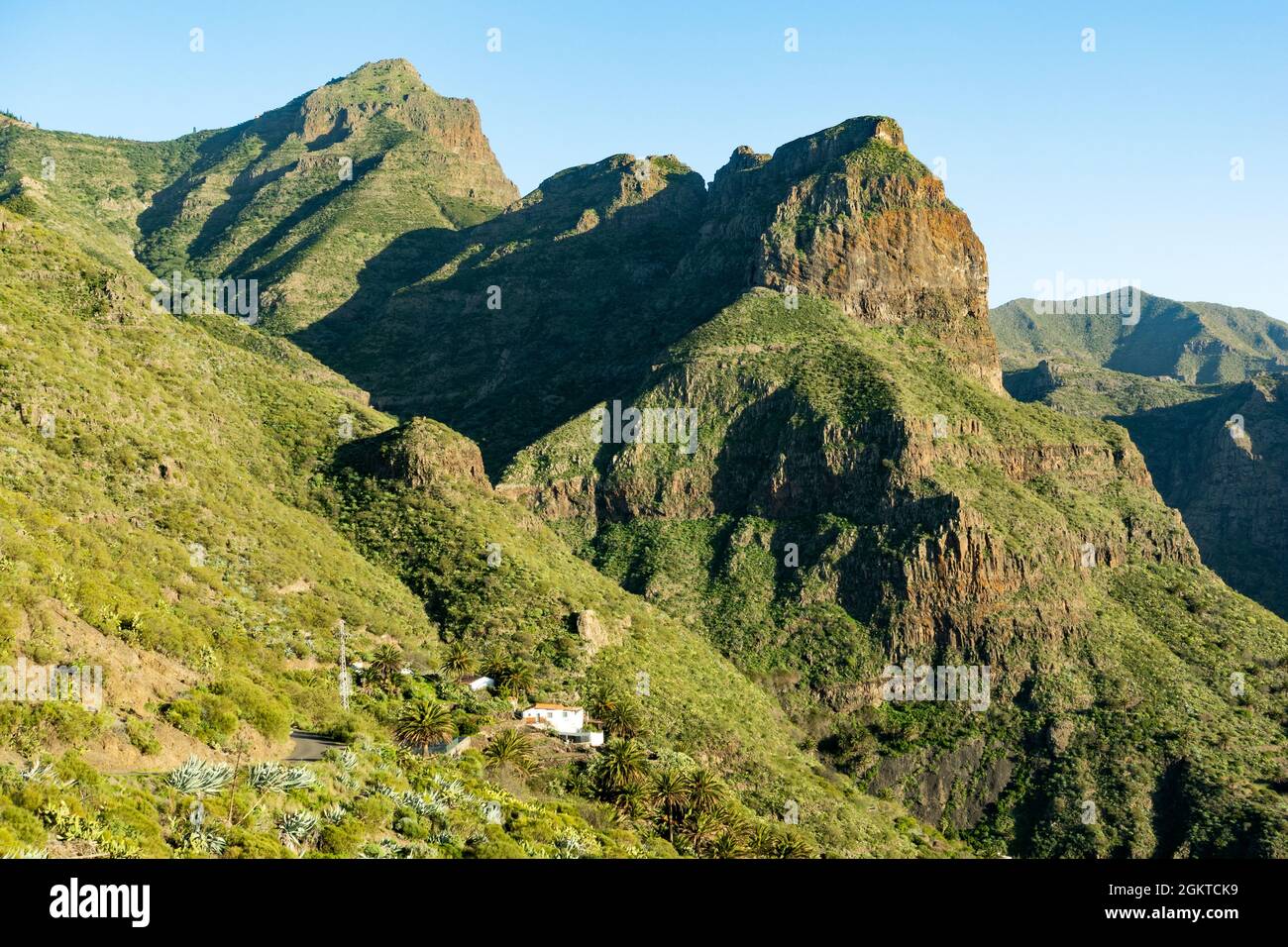 Blick vom Aussichtspunkt Mirador de La Cruz de Hilda auf das berühmte Masca-Tal Stockfoto