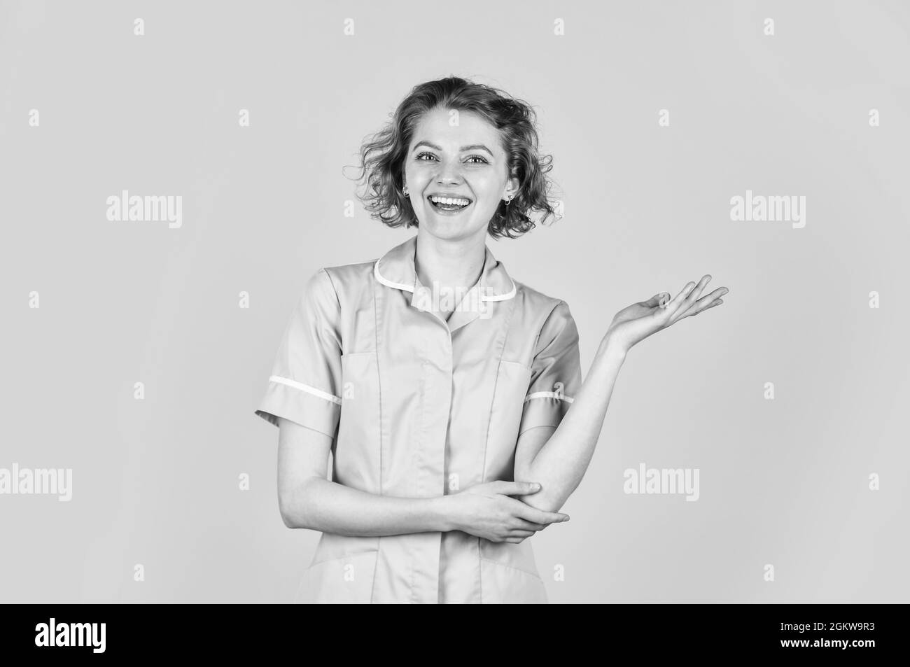 Selbstbewusste Ärztin. Healthcare and Medical Concept. Glücklicher und erfolgreicher Arzt in medizinischer Uniform. Arbeiten im Krankenhaus. Beste Qualität für Sie Stockfoto