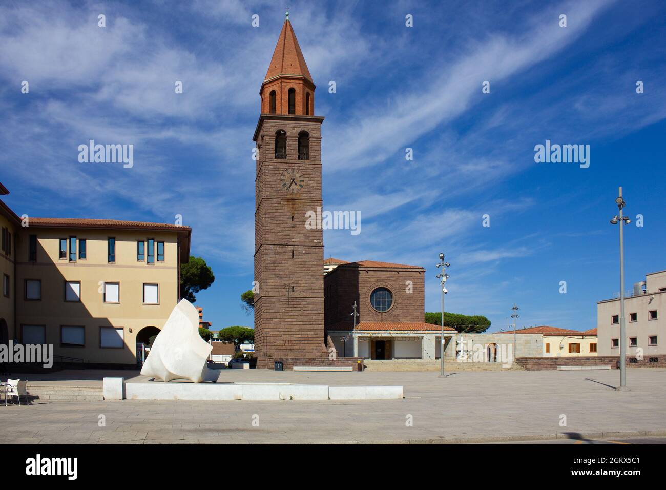 Blick auf die Kirche San Ponziano in Carbonia auf der Insel Sardinien, Italien Stockfoto