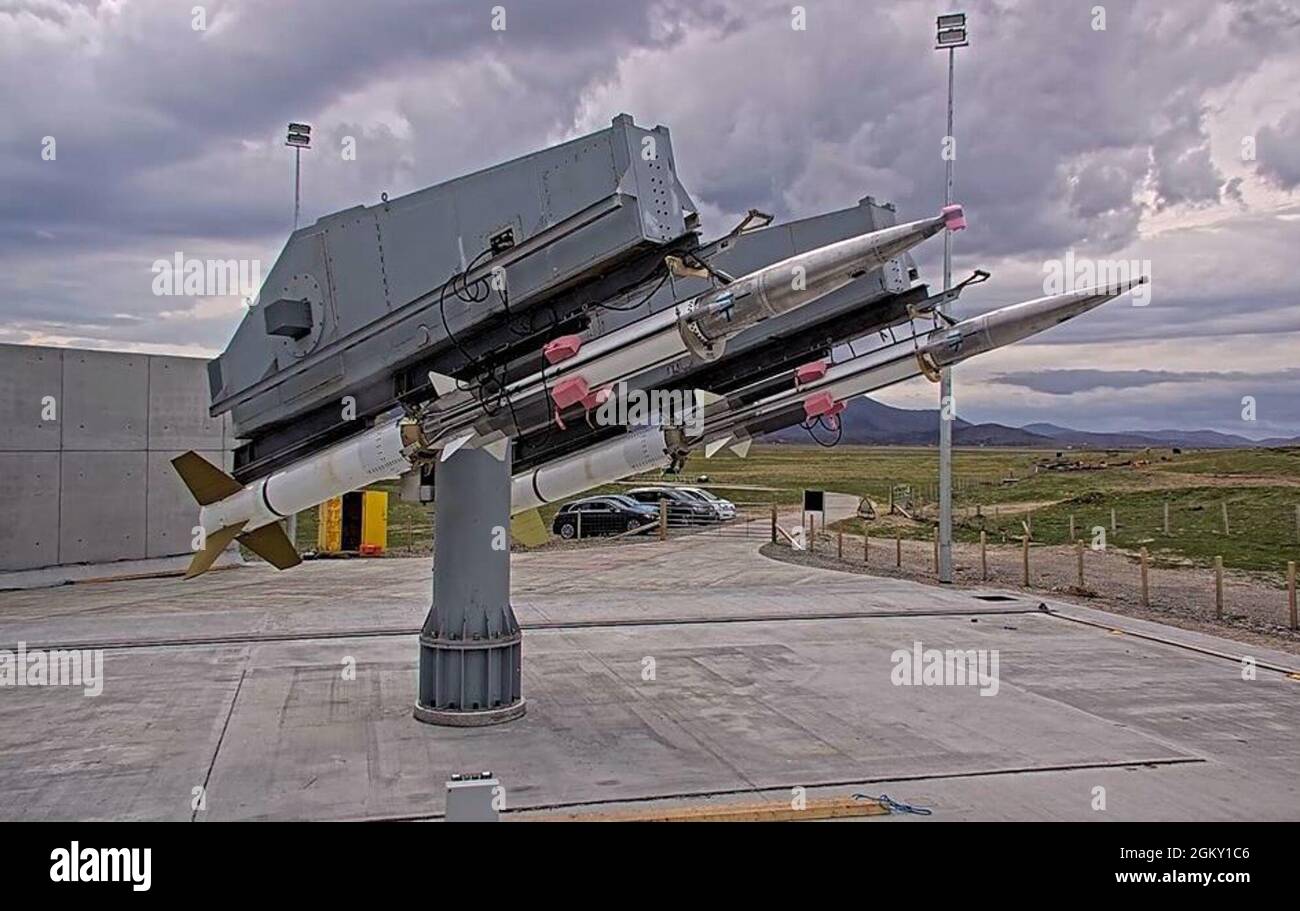 Der oben abgebildete GQM-163 Coyote ist Teil einer von mehreren erfolgreichen Veranstaltungen, die während der At Sea Demonstration/Formidable Shield 2021SD/FS21)-Übung stattgefunden haben. Das Ziel ist ein überschallendes Seefahrfahrzeug, das von der Marine mit der Fähigkeit verwendet wird, Geschwindigkeiten von Mach 2 oder höher und Höhen von bis zu 52,000 Fuß zu erreichen. Die Coyote unterstützt bei der Verteidigungsforschung und bei Flottentrainings. Stockfoto