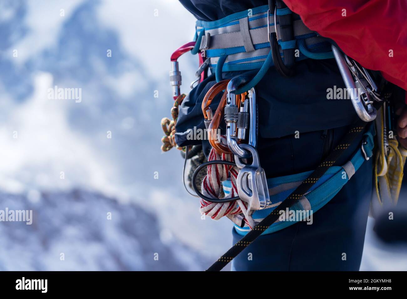 Mann mit Kletterausrüstung. Stockfoto