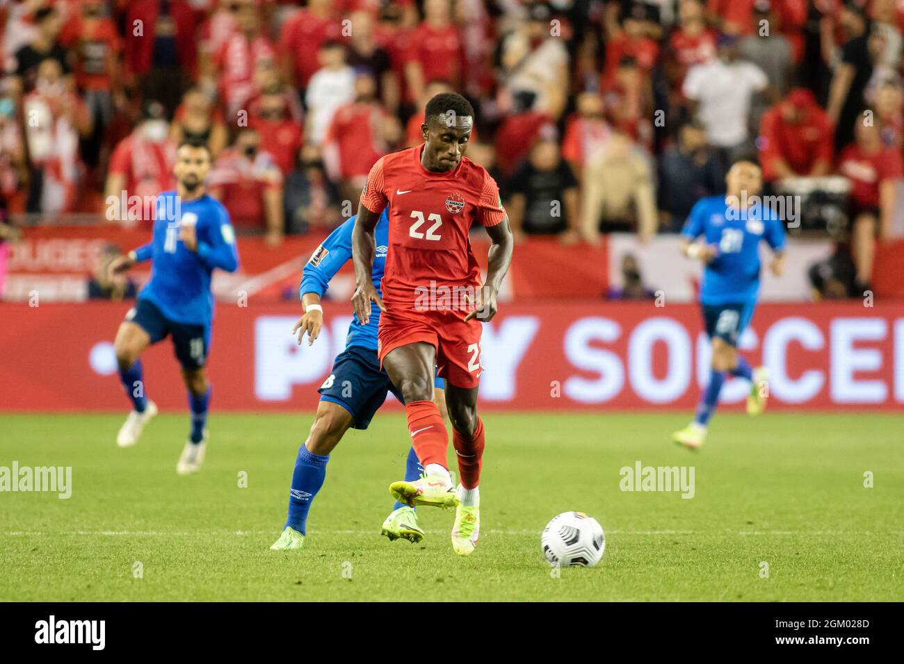 Toronto, Kanada, 8. September 2021:Richie Laryea (Nr.22) vom Team Canada im Einsatz beim CONCACAF FIFA World Cup Qualifying 2022 Spiel gegen Kanada auf dem BMO-Feld in Toronto, Kanada. Kanada gewann das Spiel mit 3:0. Stockfoto