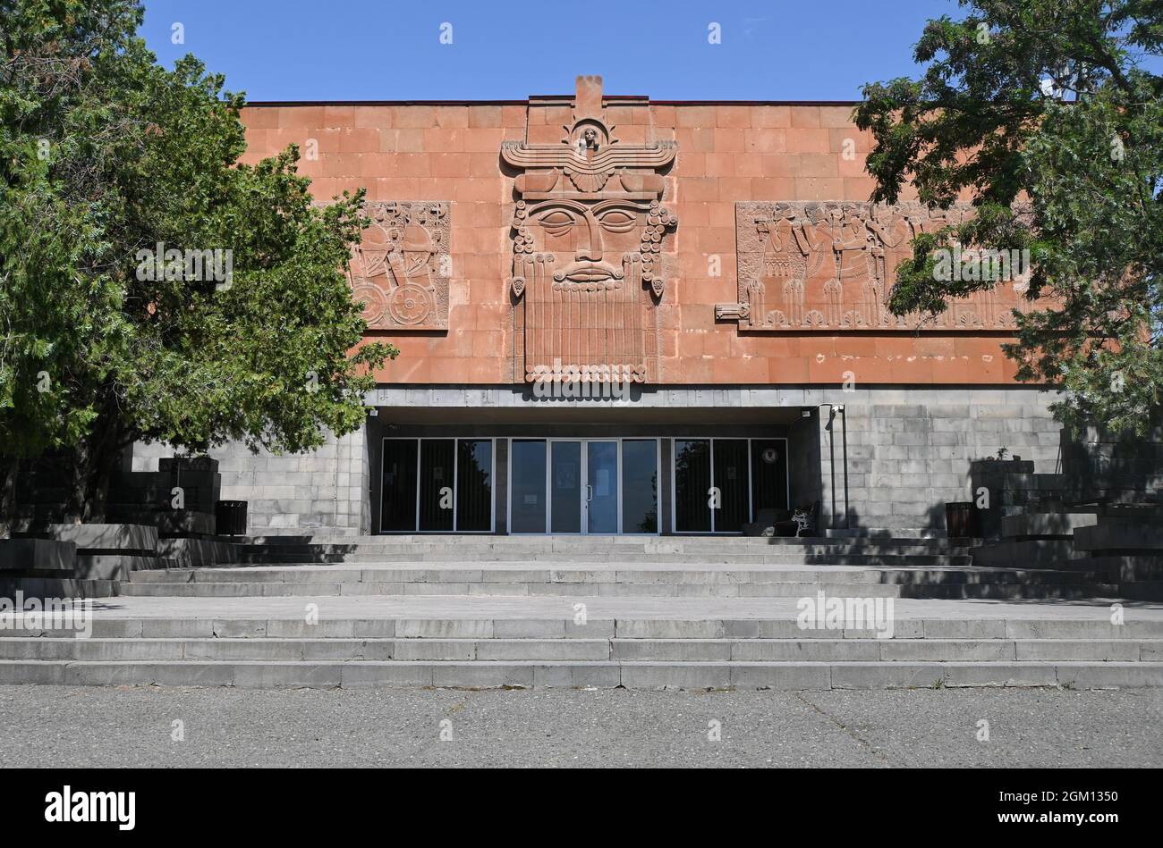 Haupteingang des Geschichtsmuseums Erebuni, Jerewan, Armenien Stockfoto