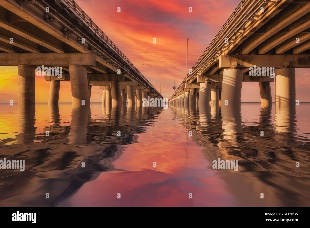 Die Brücke über die Bucht von Schichsapeake – Tunnel – William Preston Lane Jr. Memorial Bridge, auch bekannt als die Brücke über die Bucht von Schichsapeake. Die Brücke über die Bucht von Kichapeake ist eine große dua Stockfoto