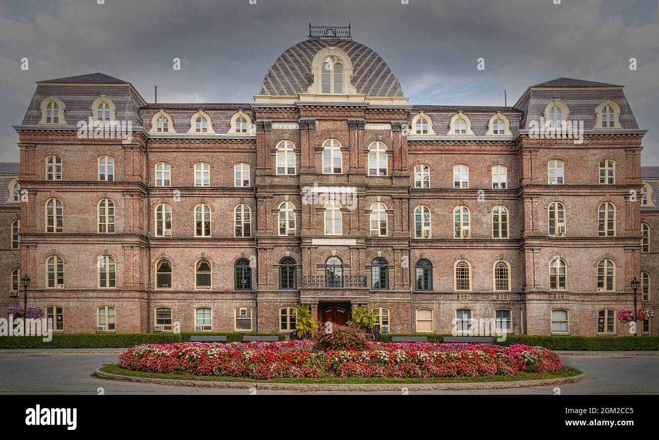 Vassar College Hauptgebäude - Es wurde ursprünglich im Jahr 1861 als eine Frauenschule namens Vassar Female College gegründet. Vassar war der zweite der Sieben Stockfoto