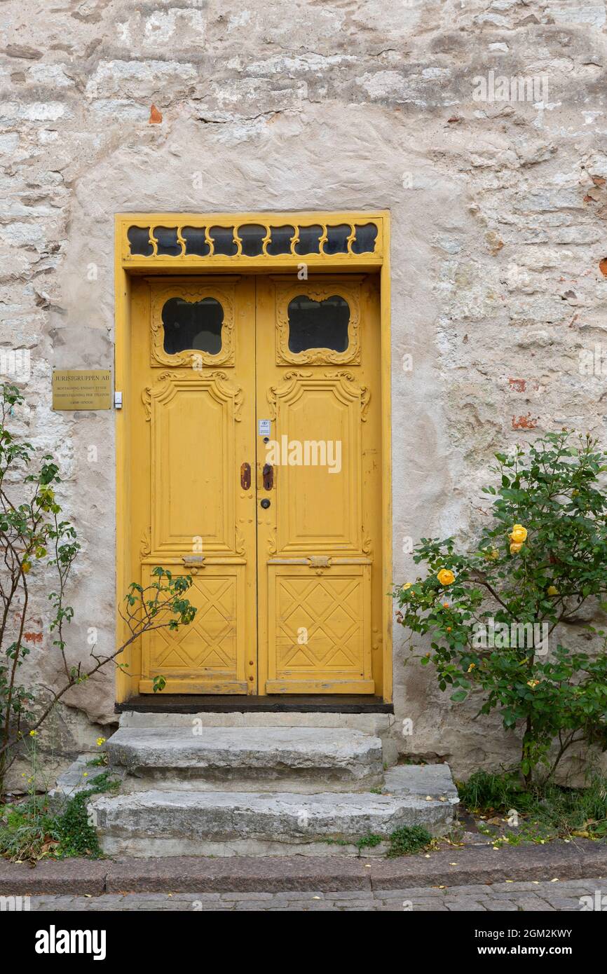 Eine Tür zu einem Gebäude in Visby, Gotland, Schweden Stockfoto