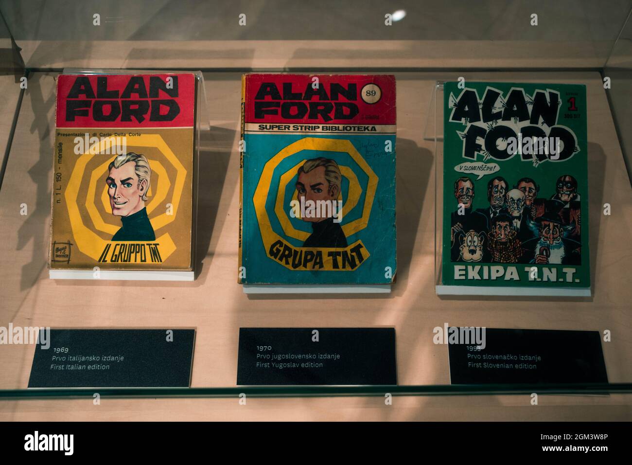 Erste Alan Ford Comics in einem Museum Stockfoto