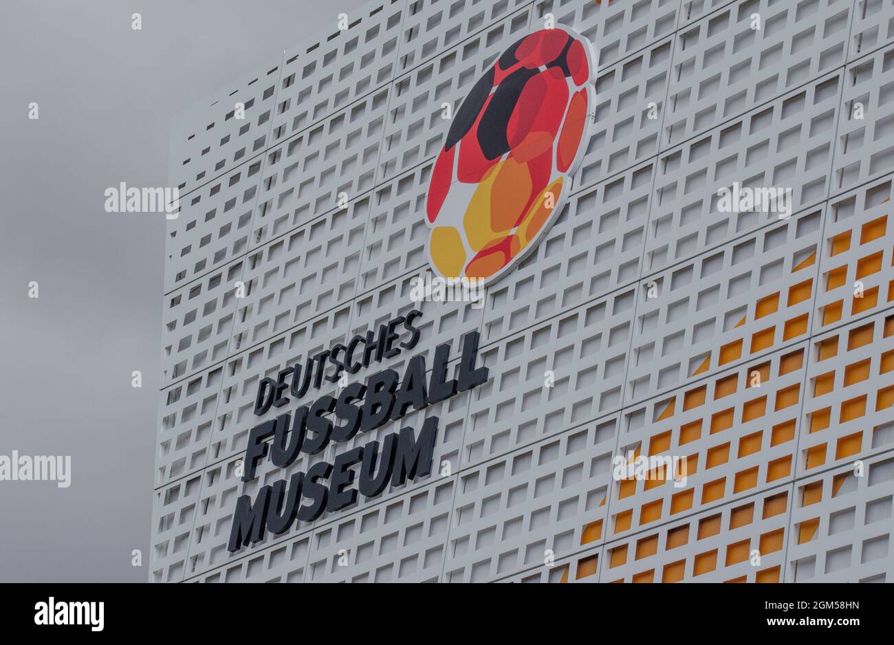 Dortmund September 2021: Das Deutsche Fußballmuseum wurde am 23. Oktober 2015 als nationales Fußballmuseum des Deutschen Fußballverbands eröffnet Stockfoto