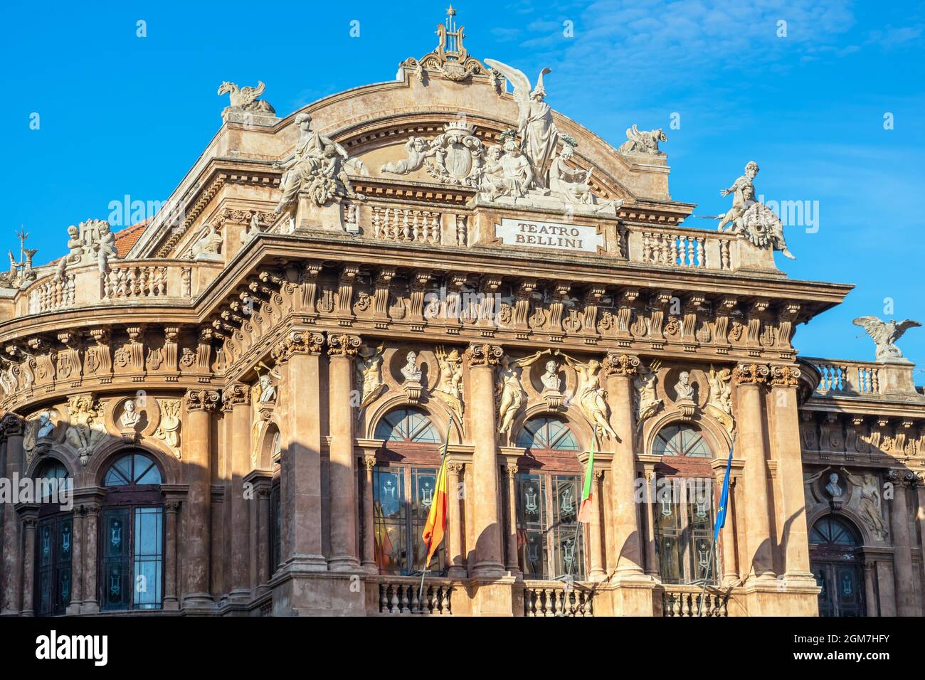 Fassade des Teatro Massimo Bellini in Catania. Sizilien, Italien Stockfoto