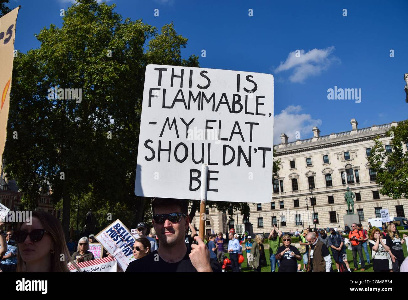 London, Großbritannien. September 2021. Demonstranten versammelten sich auf dem Parliament Square, um die Regierung aufzufordern, sich mit Fragen zu befassen, die die Pächter betreffen, einschließlich der Beendigung des Verkleidungsskandals und des veralteten Pachtsystems Stockfoto