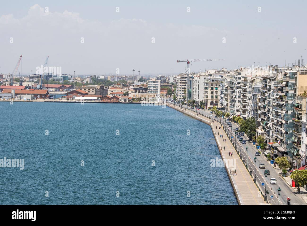 Meereshorizont in Thessaloniki vom Weißen Turm in Thessaloniki Griechenland Stockfoto