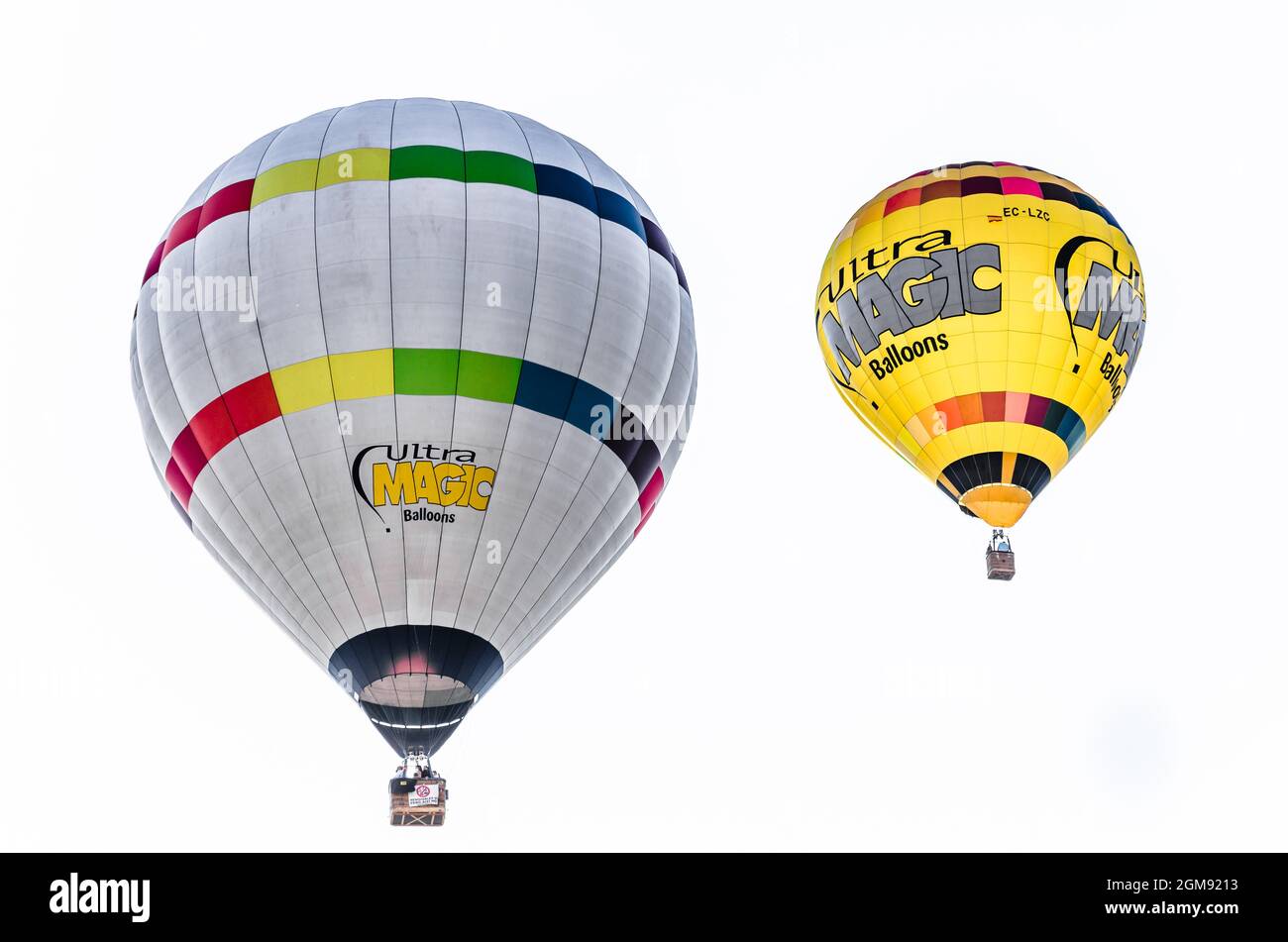 Igualada, Barcelona, 10. Juli 2021. 25. Europäisches Ballonfestival. Konzentration von aerostatischen Ballons Stockfoto