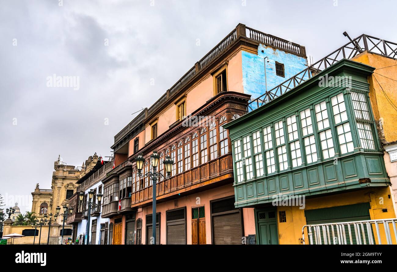Kolonialgebäude mit Balkonen in Lima, Peru Stockfoto