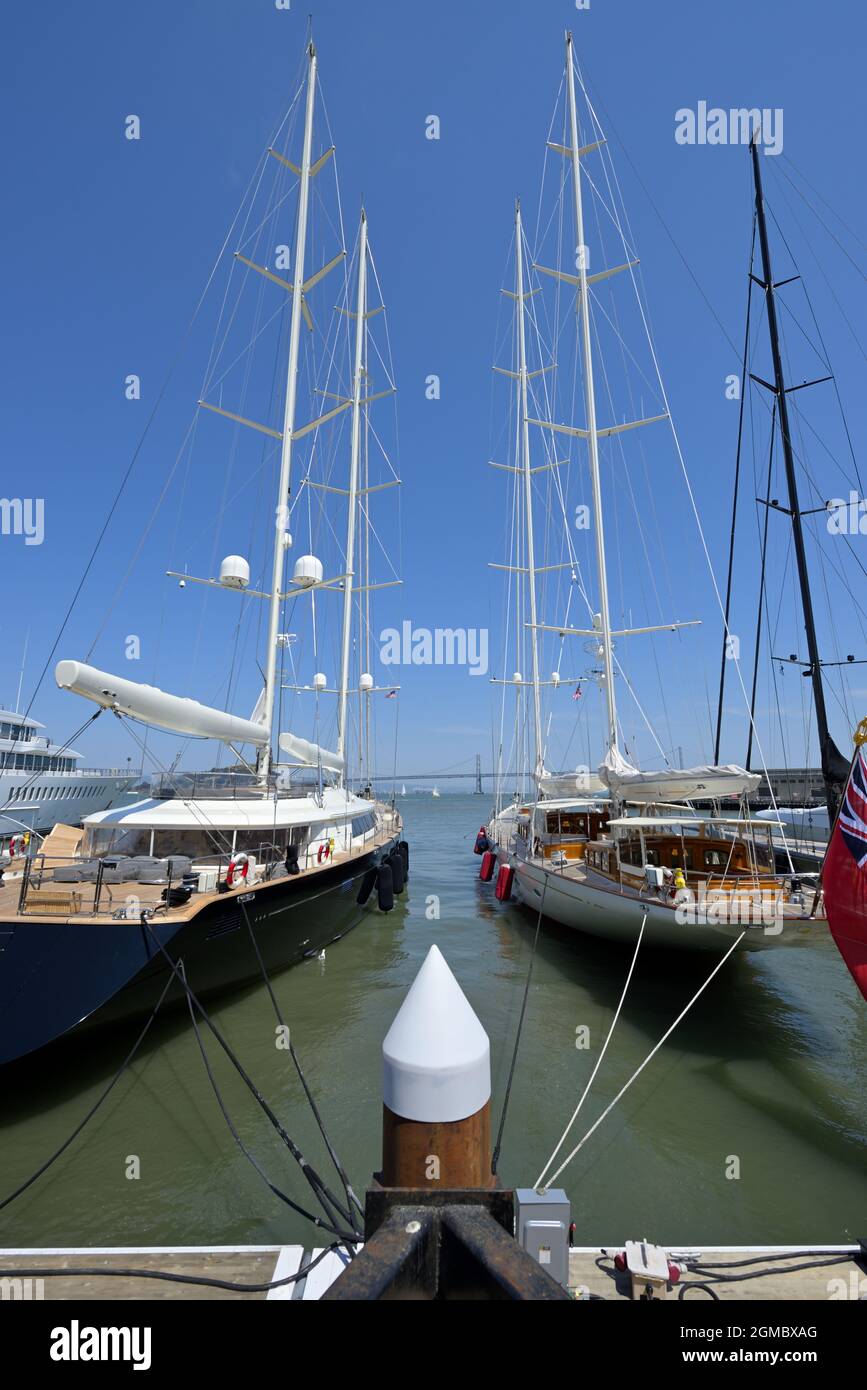 Die Bay Area, in der der berühmte LV America's Cup, San Francisco, CA, ausgetragen wird Stockfoto