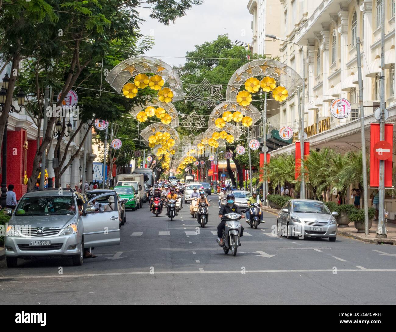 Dong Khoi Street ein paar Tage vor dem vietnamesischen Neujahr - Ho Chi Minh City, Vietnam Stockfoto