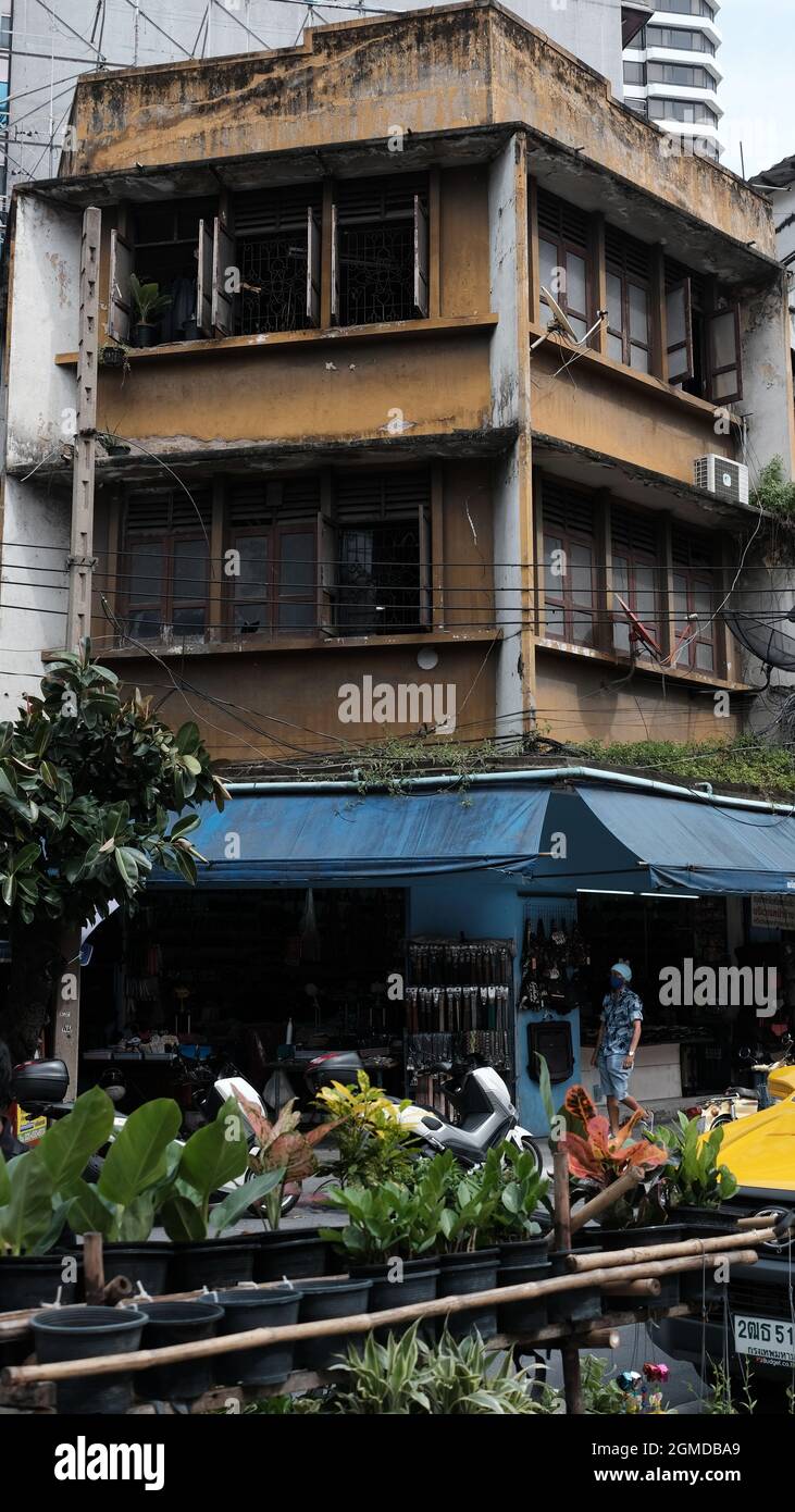 Old Fashioned Heritage House Erbe auf der Straße in der Nähe Chit Lom BTS Station Bangkok Thailand Stockfoto