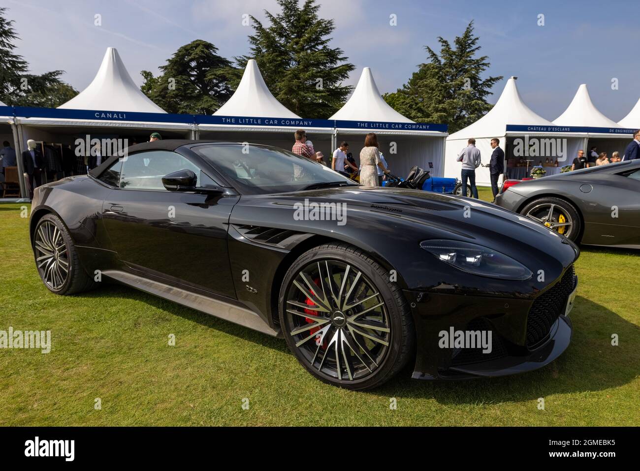 Aston Martin DBS Superleggera Volante ‘MY71 DBS’ auf dem Concours d’Elegance, der am 5. September 2021 im Blenheim Palace stattfand Stockfoto