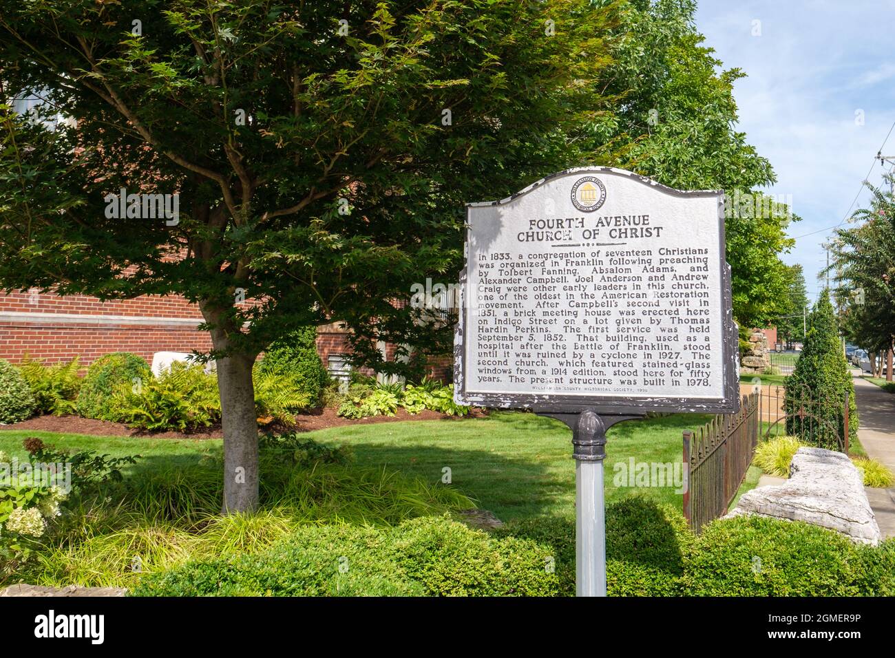 FRANKLIN, TN, USA - 3. SEPTEMBER 2021: Historische Markierung der Kirche Christi in der vierten Avenue Stockfoto