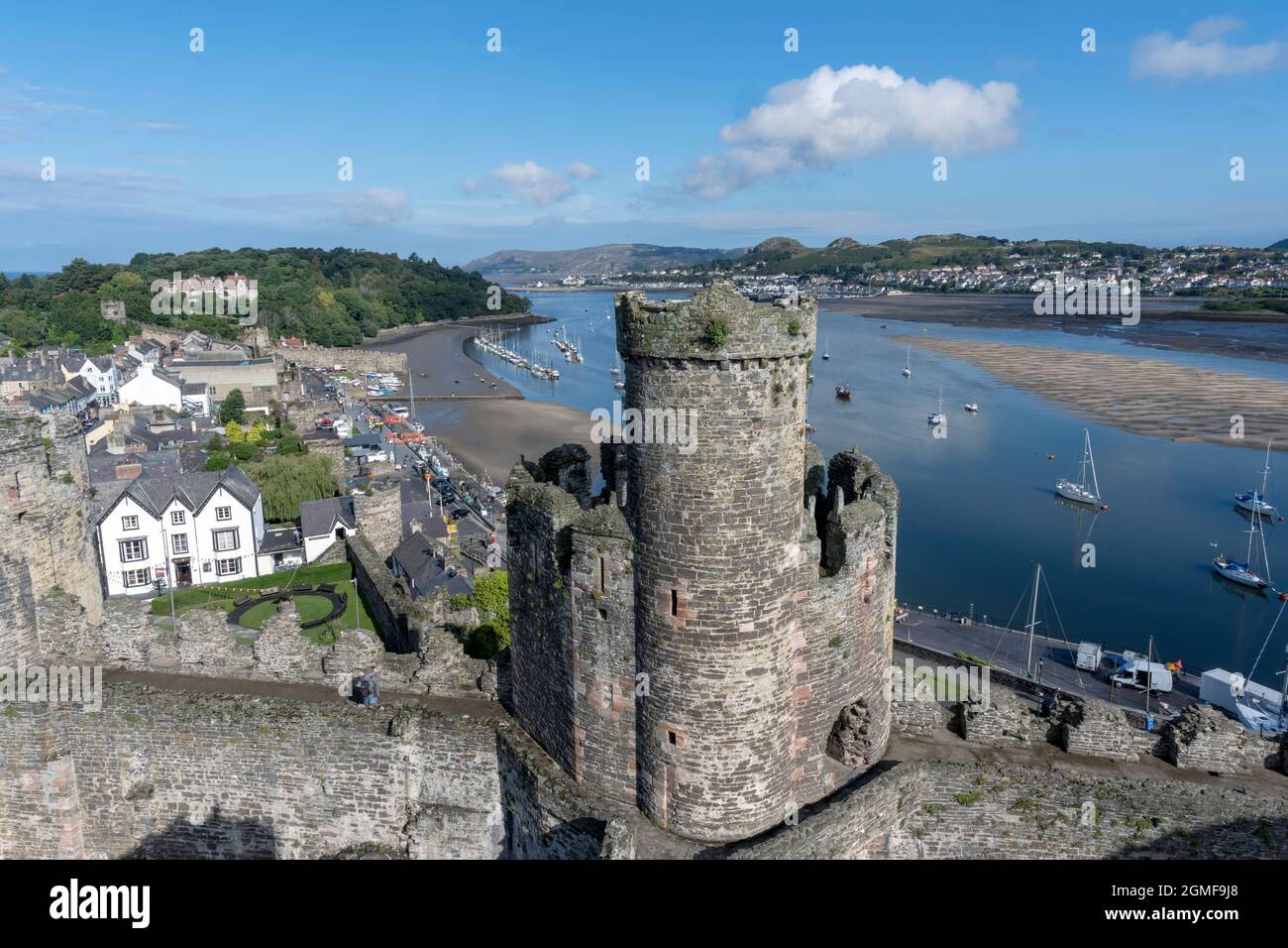 Conwy Castle und Conwy Town, Conwy, Gwynedd, North Wales, Wales, VEREINIGTES KÖNIGREICH Stockfoto