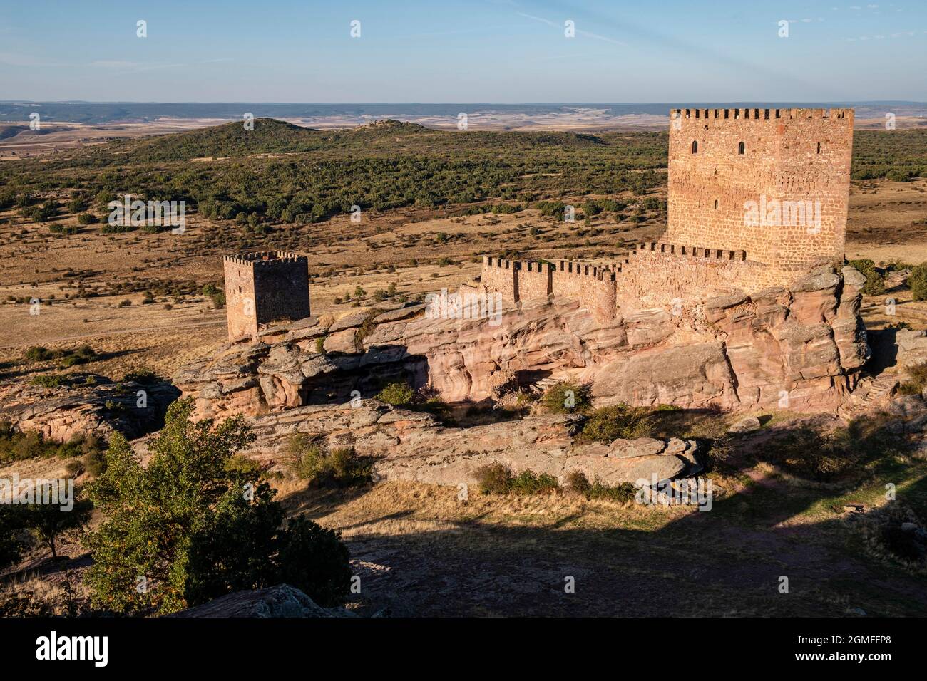 Burg Zafra, 12. Jahrhundert, Campillo de Dueñas, Guadalajara, Spanien. Stockfoto