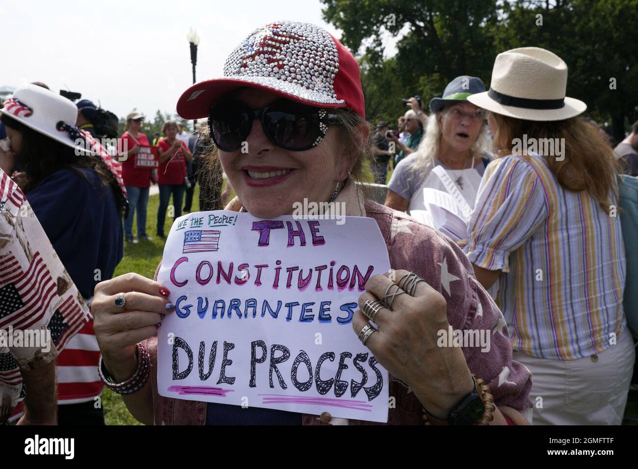 Die Demonstranten versammeln sich zur J6-Kundgebung zur Unterstützung der Angeklagten, die am 18. September 2021 beim Angriff auf den Capitol Hill in Washington vom 6. Januar angeklagt wurden. Foto von Yuri Gripas/ABACAPRESS.COM Stockfoto