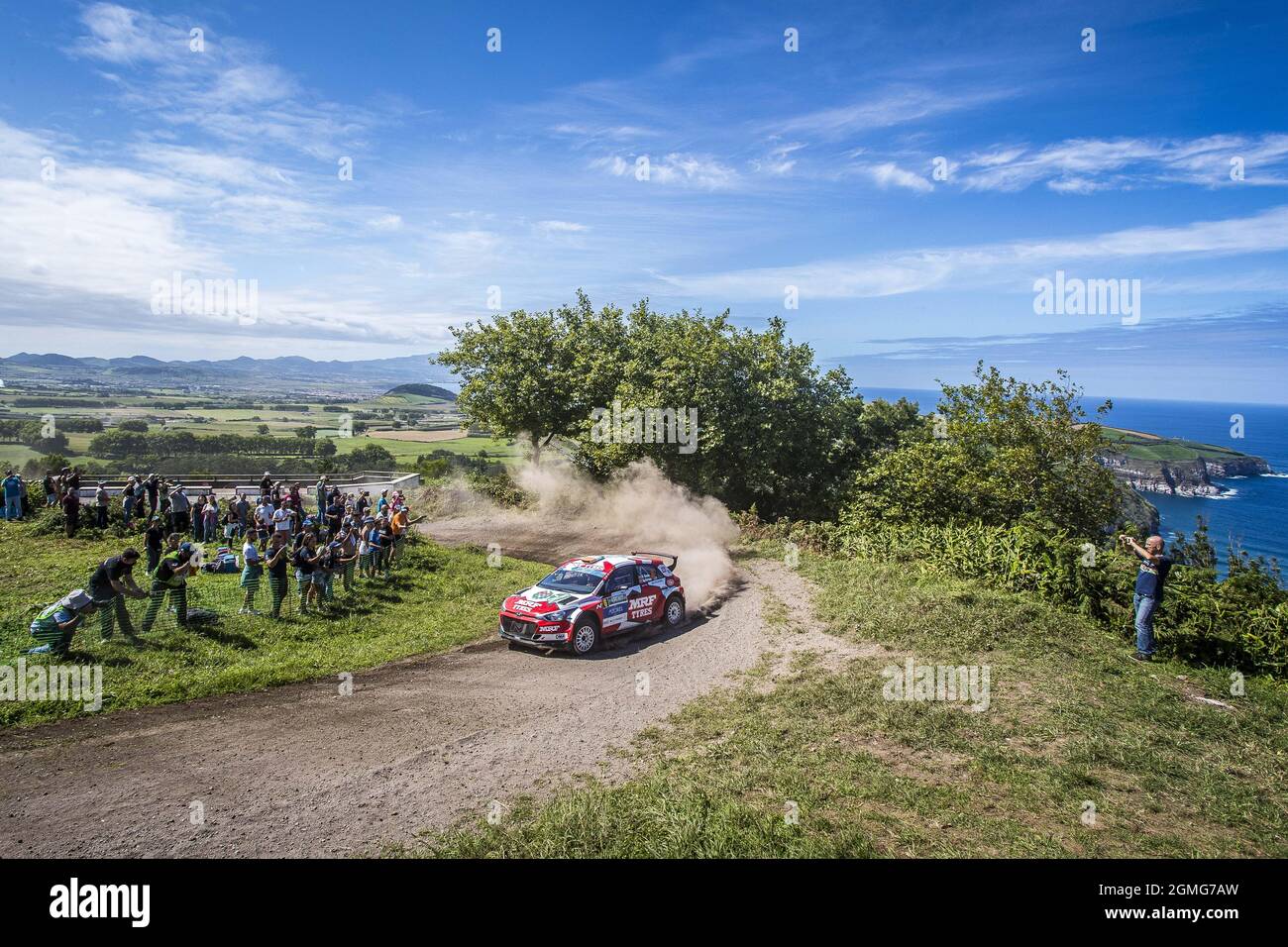 Dani Sordo y Cándido Carrera con Hyundai i20 N Rally2 son campeones de