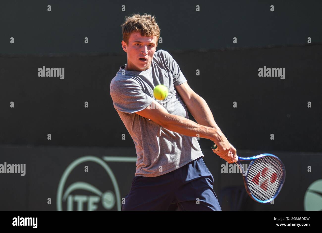 Davis Cup 2021 (Buenos Aires): Daniil Ostapenkov (Weißrussland) gegen Argentinien Stockfoto