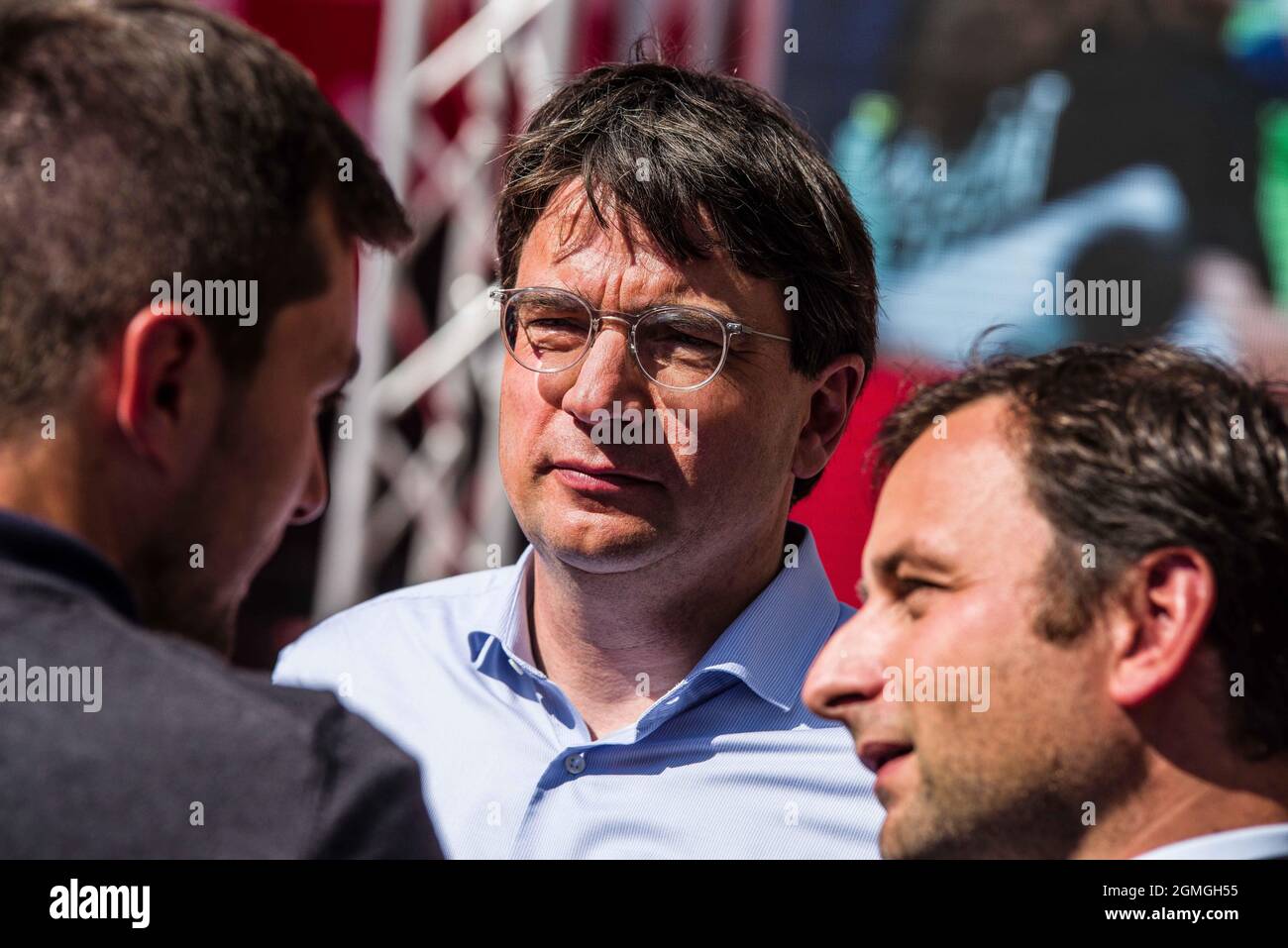 München, Bayern, Deutschland. September 2021. FLORIAN VON BRUNN setzt sich für OLAF SCHOLZ ein, den SPD-Kandidaten, um Angela Merkel als Bundeskanzlerin zu ersetzen. (Bild: © Sachelle Babbar/ZUMA Press Wire) Stockfoto