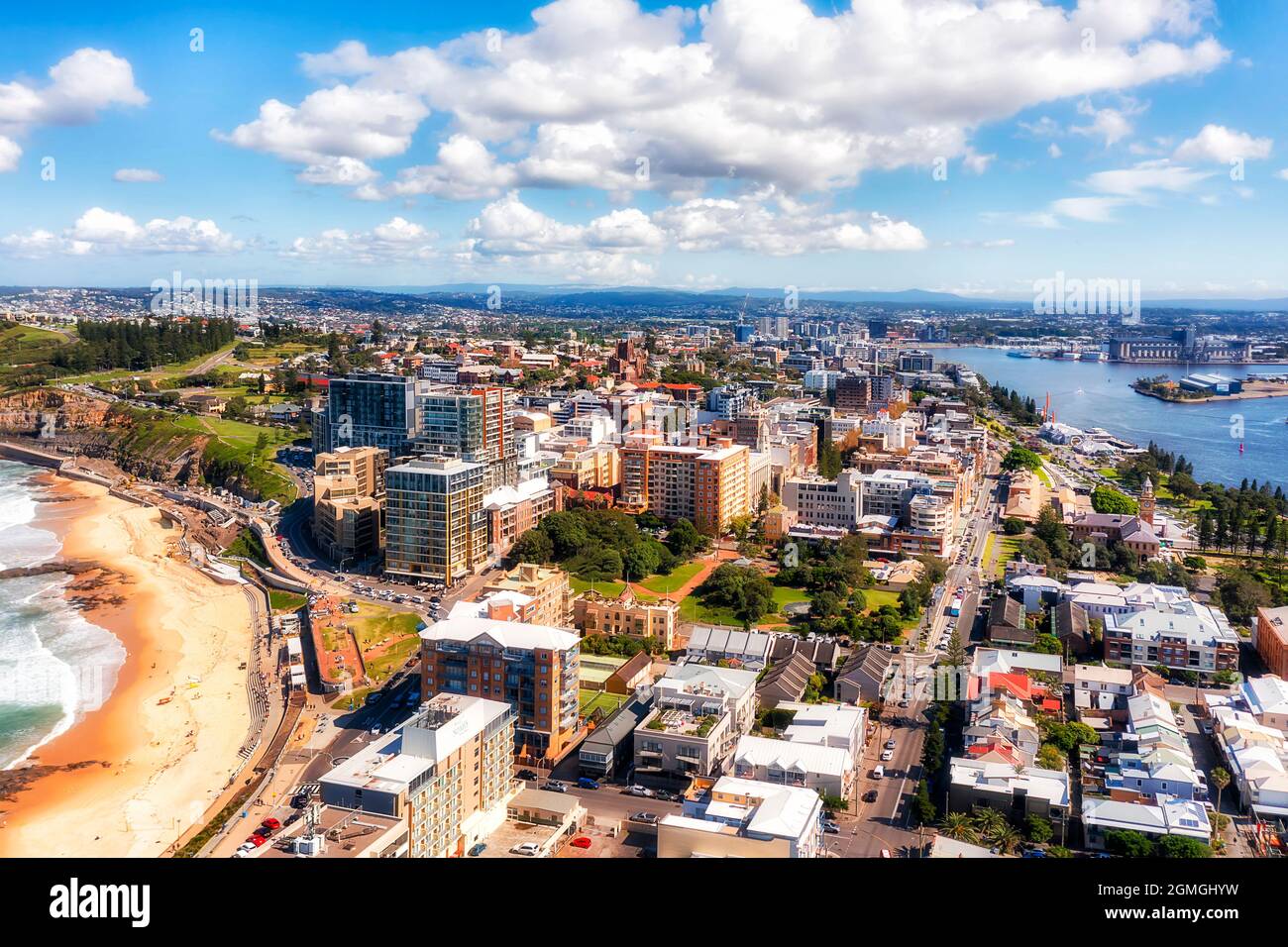 Die Innenstadt von City of Newcastle in NSW, Australien an der Pazifikküste - großer Industriestandort am Hunter River. Stockfoto