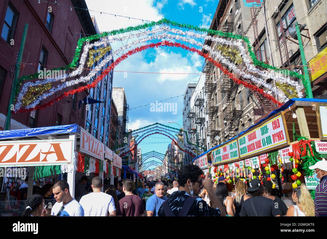 Der jährliche San Gennaro kehrte am 18. September 2021 nach Little Italy in New York zurück, um die italienische Kultur und das italienische Erbe in der Stadt zu feiern. Stockfoto