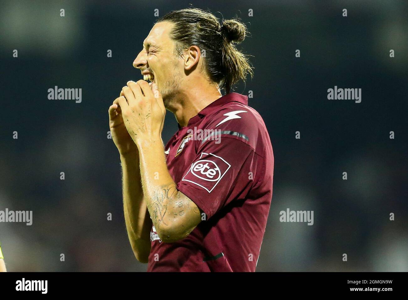 Salernitanas bosnischer Stürmer Milan Djuric beim Fußballspiel der Serie A zwischen Salernitana und Atalanta im Arechi-Stadion in Salerno, Süditalien, am 18. September 2021. Stockfoto