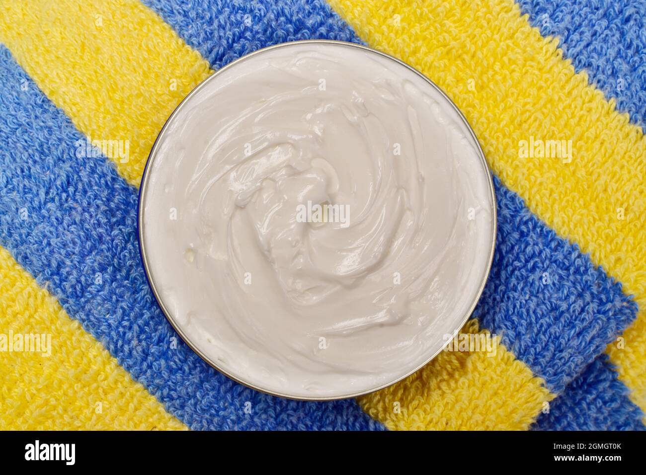 Nahaufnahme des Behälters für kosmetische Creme Stockfoto