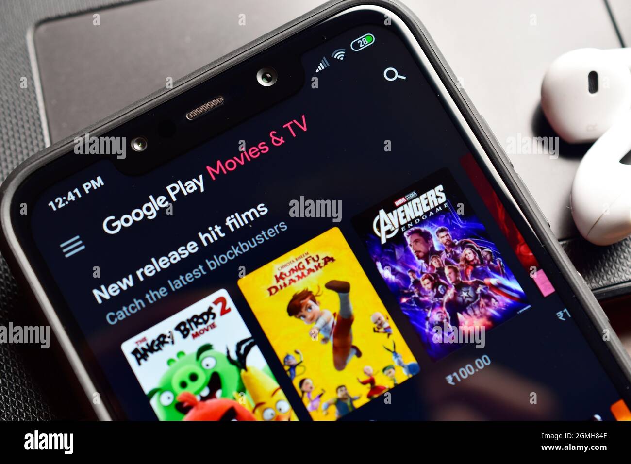 Neu Delhi, Indien - 22. Dezember 2019: Google Play Movies and TV Application auf dem Smartphone Stockfoto