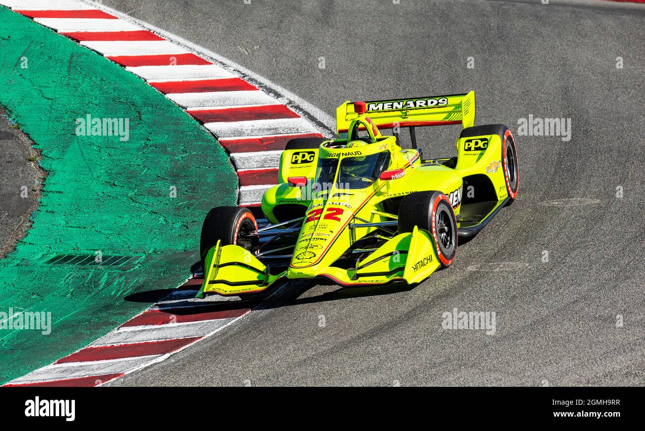 September 18 2021 Monterey, CA, USA Fahrer Simon Pagenaud kommt während des NTT Firestone Grand Prix von Monterey beim Qualifying auf dem WeatherTech Raceway Laguna Seca Monterey, CA Thurman James / CSM aus dem Korkenzieher Stockfoto