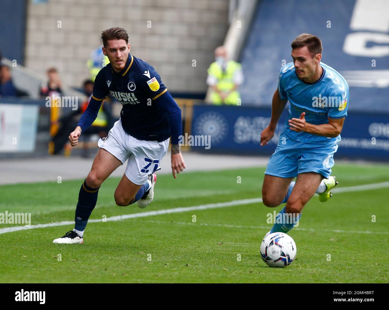 LONDON, Großbritannien, 18. SEPTEMBER: Connor Mahoney von Millwall während der Sky Bet Championship zwischen Millwall und Coventry City im Den Stadium Stockfoto