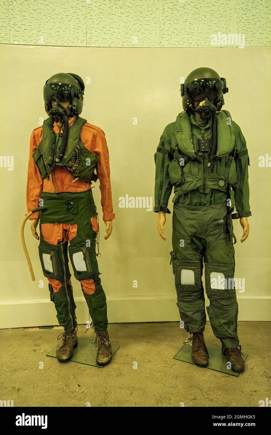 Ausgestellt sind G-Suit, Anti-G Suit, Anti-Gravity Flight Suits Stockfoto