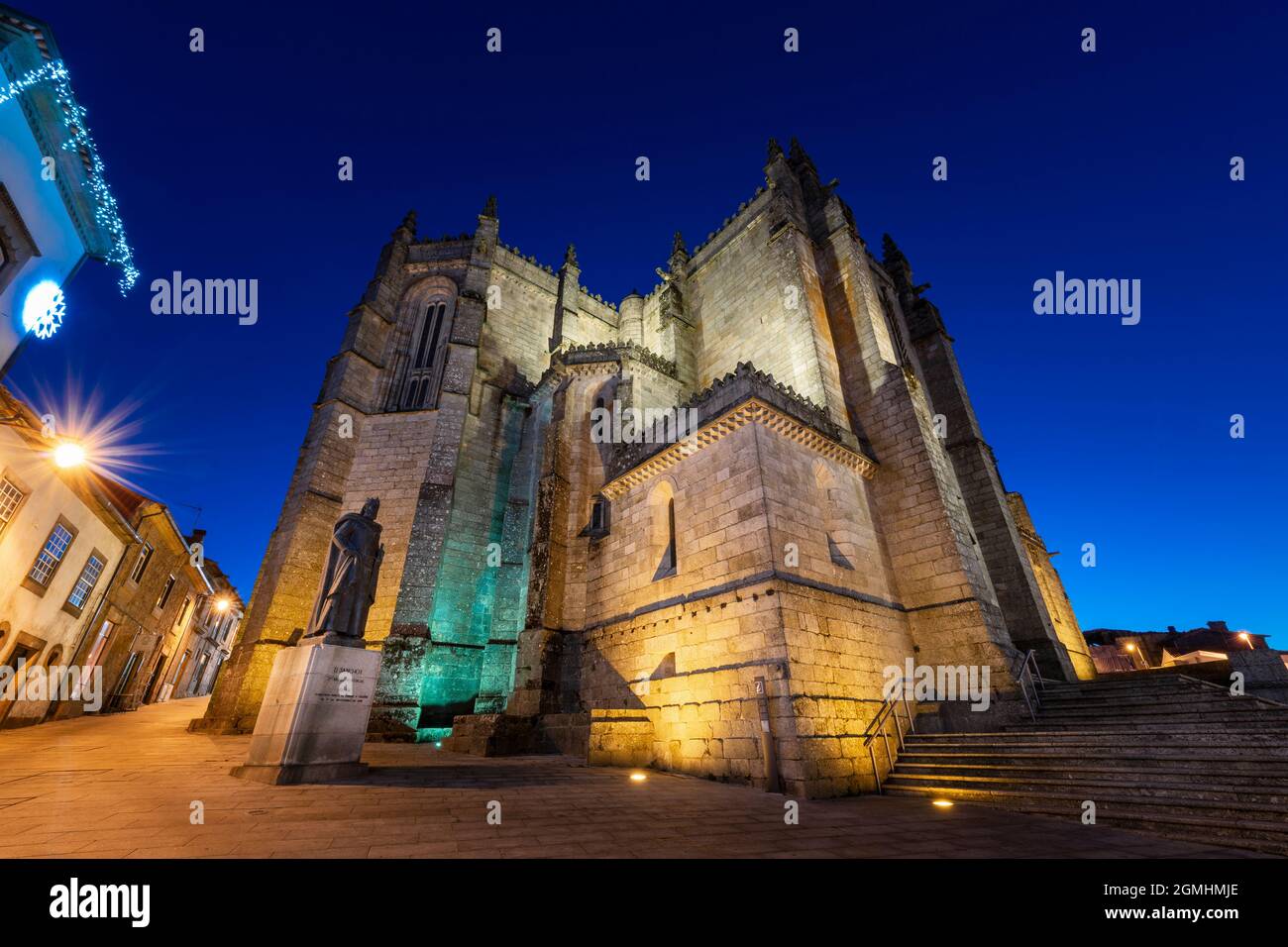 Guarda, Portugal - 28. November 2015: Die Kathedrale von Guarda (SE da Guarda) im historischen Zentrum der Stadt Guarda, Portugal Stockfoto