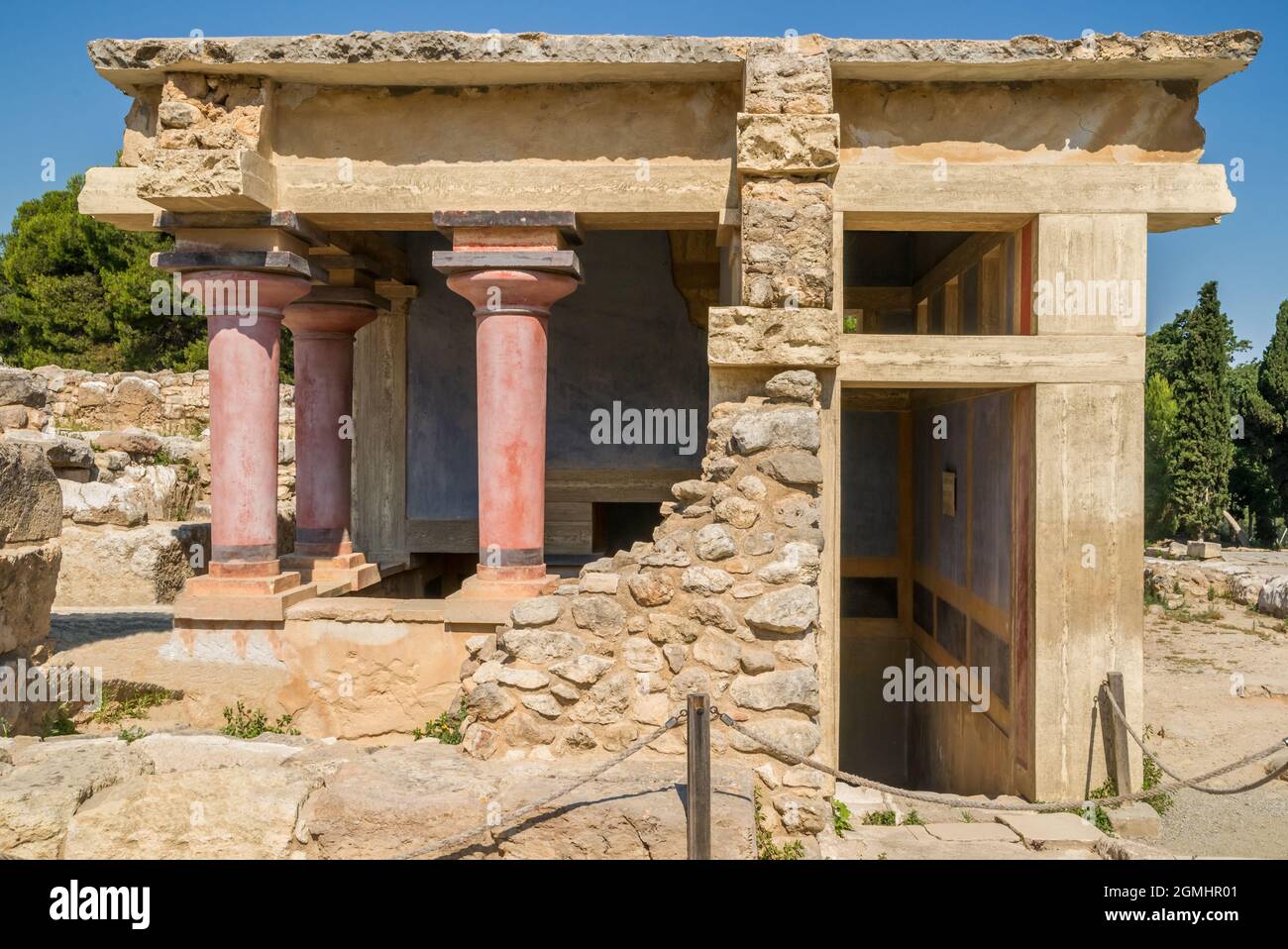 Reste eines antiken Badehauses an der archäologischen Stätte von Knossos Stockfoto