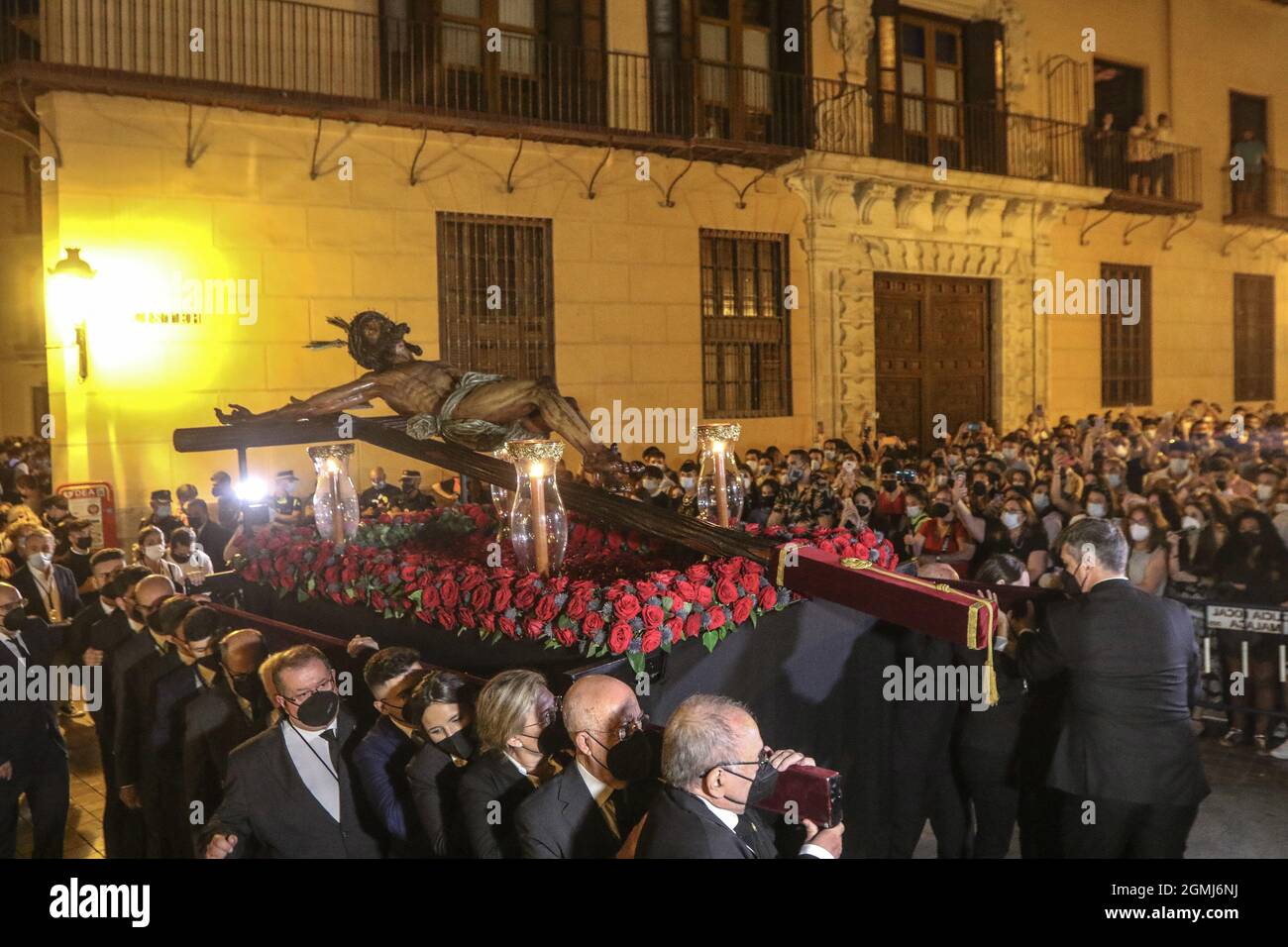 19. September 2021: 19. September 2021 (MÃ¡laga) am Sonntag, dem 19., gegen sechs Uhr morgens verließ Jesus de la Agonia die Kapelle der Schmerzen in einfachen Korridoren mit Platz für ein Dutzend Träger zur Kathedrale. Seine Übertragung ist der Grund für die Ausstellung, die in der Kathedrale Kirche von Malaga anlässlich des 100. Jahrestages der Gründung der Vereinigung der Bruderschaften von Malaga und Ostern eingeweiht werden. (Bild: © Lorenzo Carnero/ZUMA Press Wire) Stockfoto