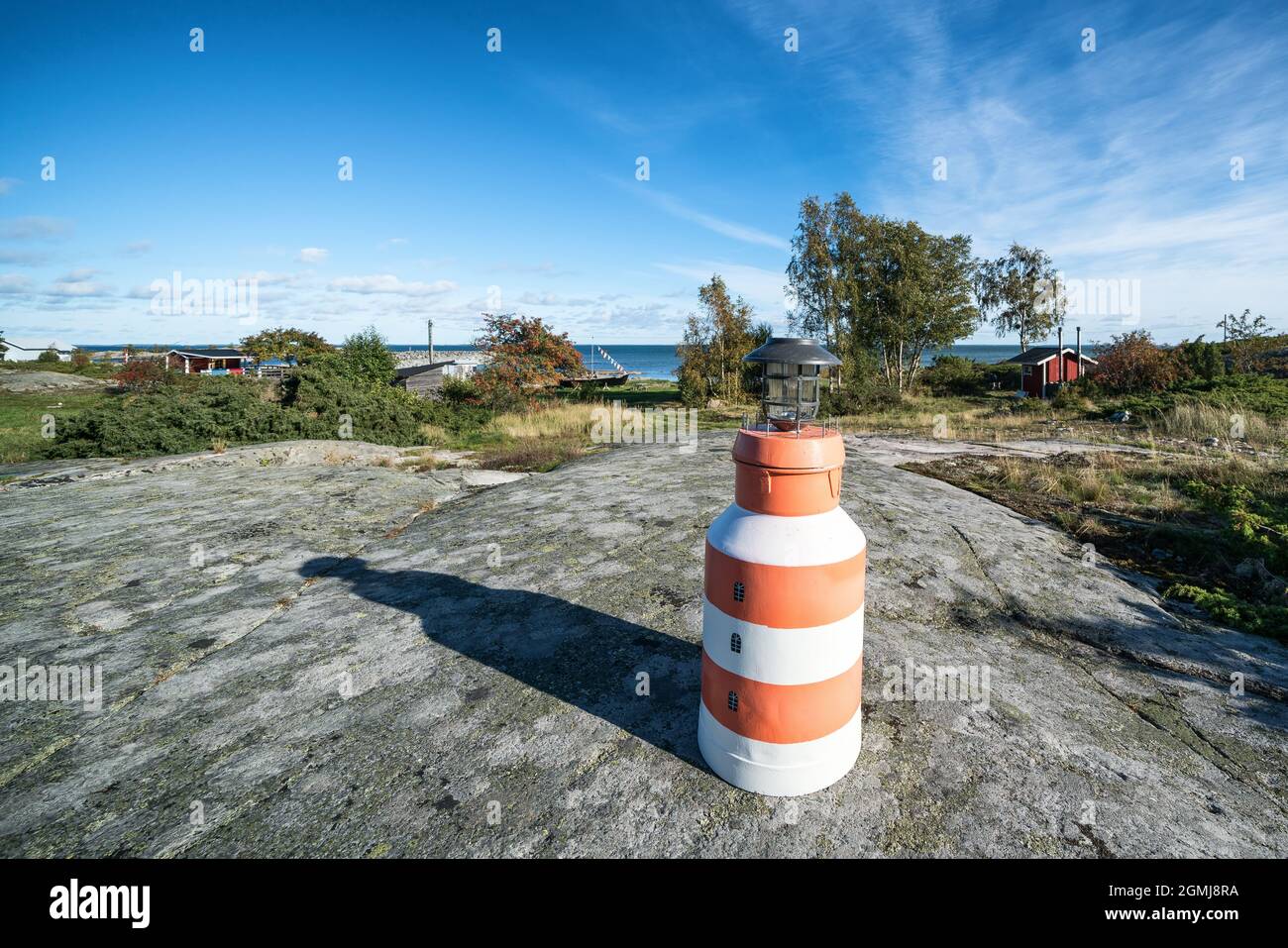 Maßstabsgegegegegegegegetracktes Modell des Leuchtturms Isokari auf der Insel Isokari, Kustavi, Finnland Stockfoto