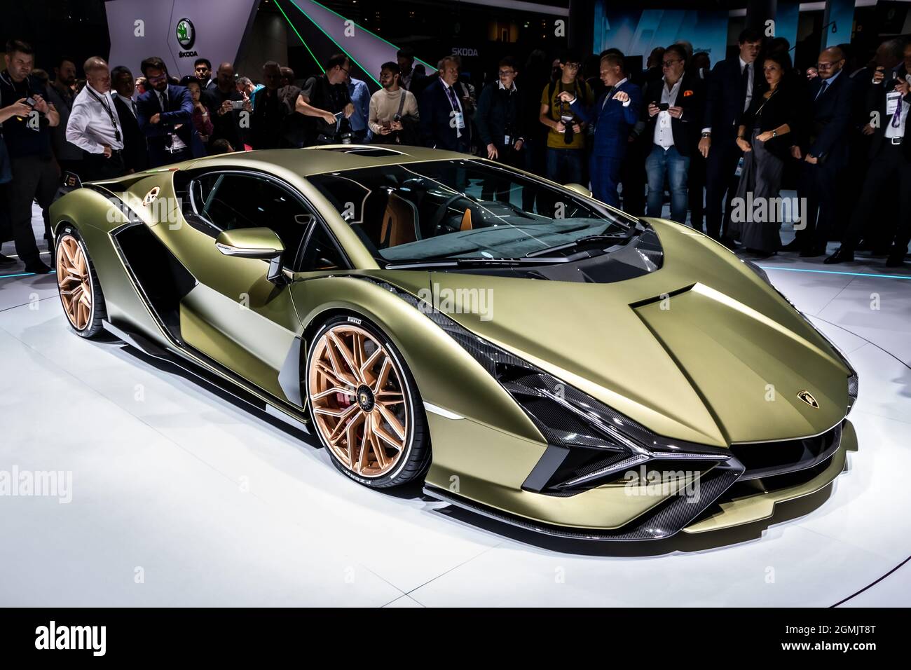 Lamborghini Sian FKP 20 Hybrid Supersportwagen auf der IAA in ...