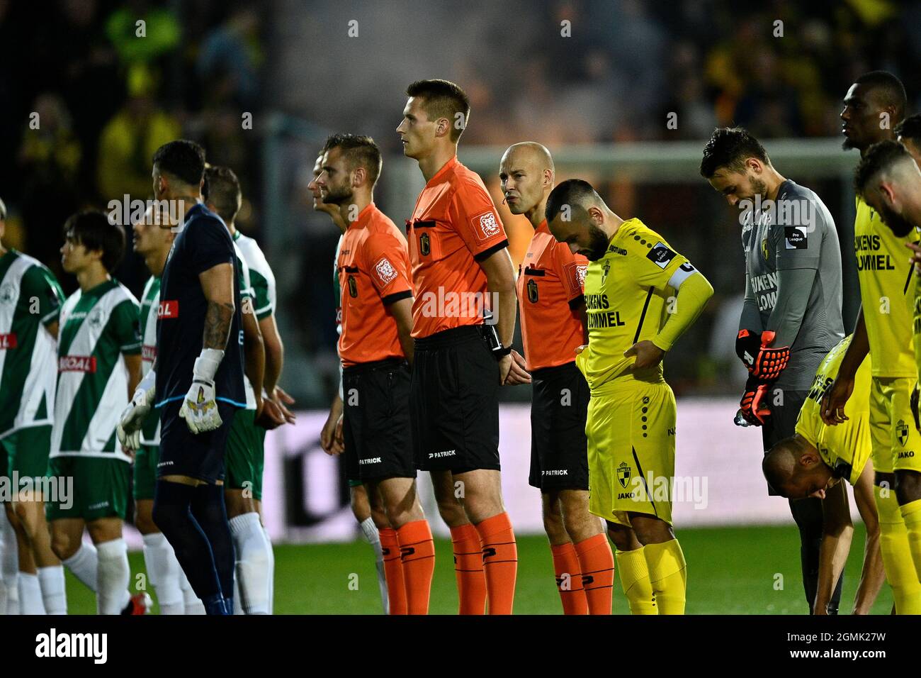 Schiedsrichter Bourdeau'Hui Simon vor einem Fußballspiel zwischen Lommel SK und Lierse Kempenzonen am Sonntag, 19. September 2021 in Lommel, am 5. Tag des Monats Stockfoto