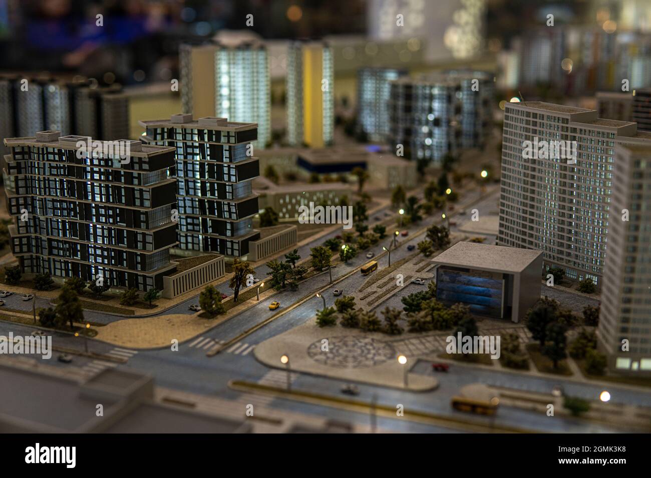 Layout von Stadtgebäuden mit Straßen und Autos. Hohe Qualität Stockfoto