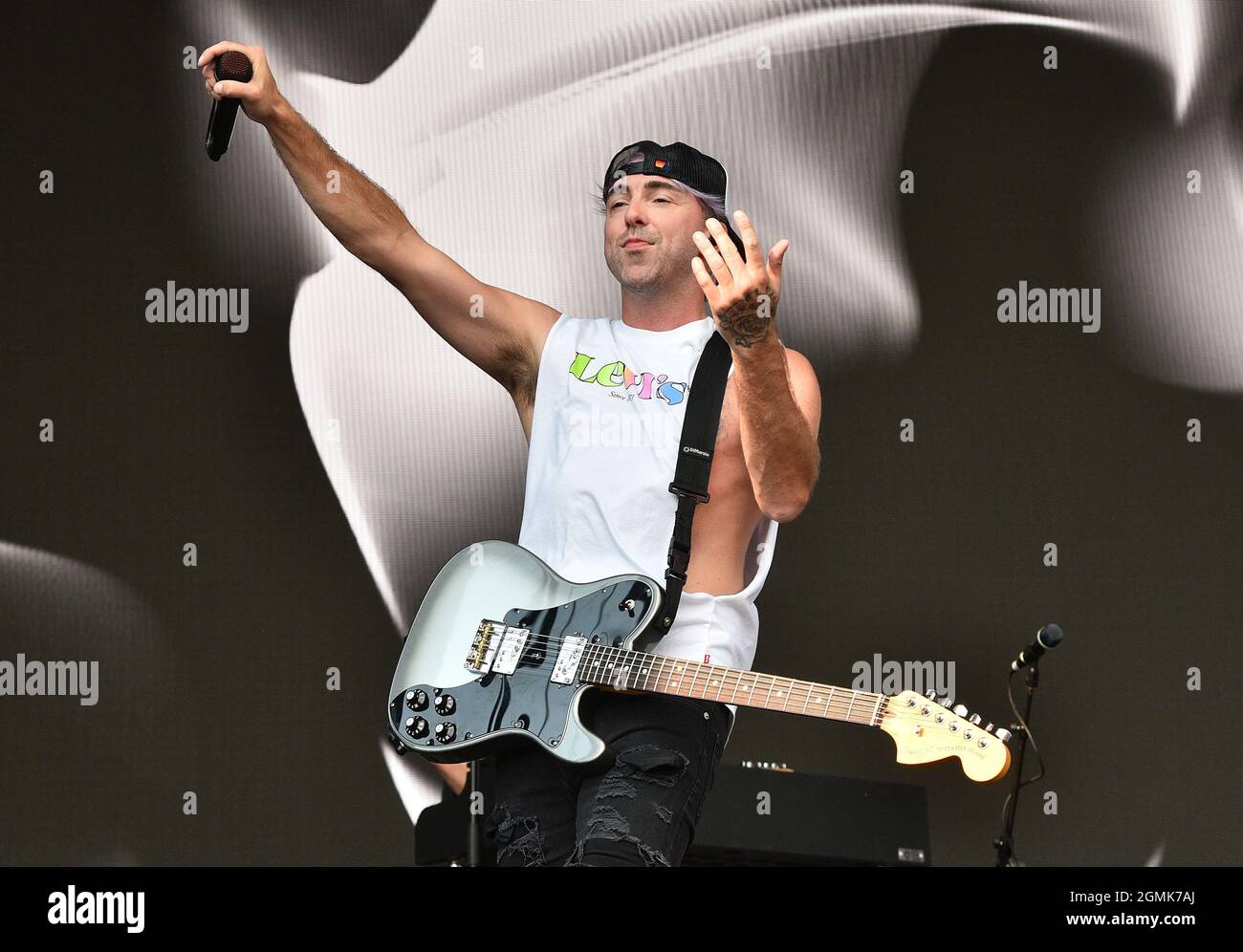 All Time Low - Alex Gaskarth tritt am 2021. September 2021 auf der Tagesbühne beim 18 iHeartRadio Music Festival auf der AREA15 in Las Vegas, Nevada, auf. Foto: Casey Flanigan/imageSPACE/MediaPunch Stockfoto