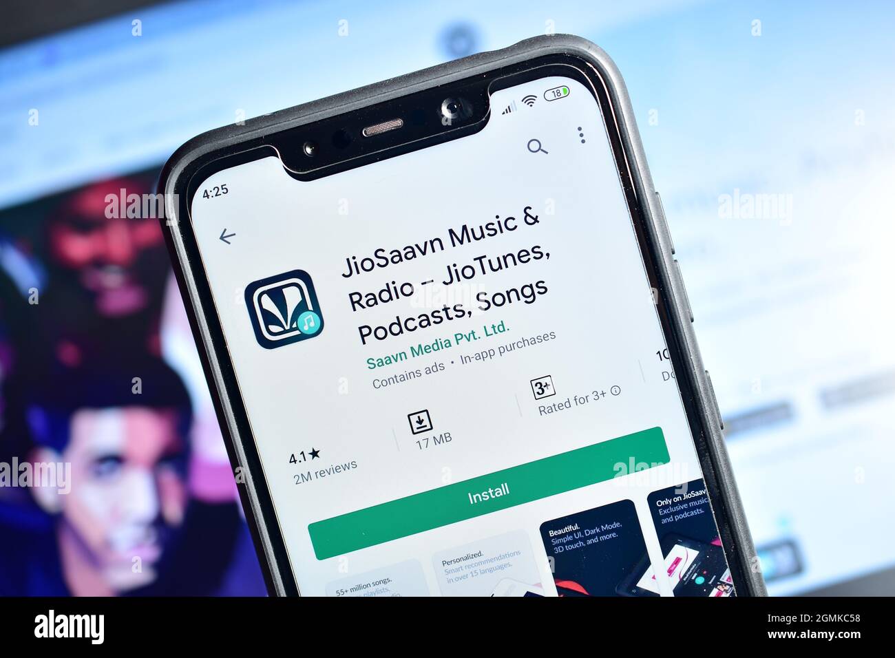 Neu Delhi, Indien - 10. Februar 2020: JioSaavn-Anwendung auf Smartphone, Jio Tunes, Podcast und Songs in einer App Stockfoto